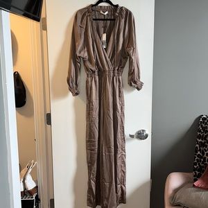 Brown long sleeve jumper